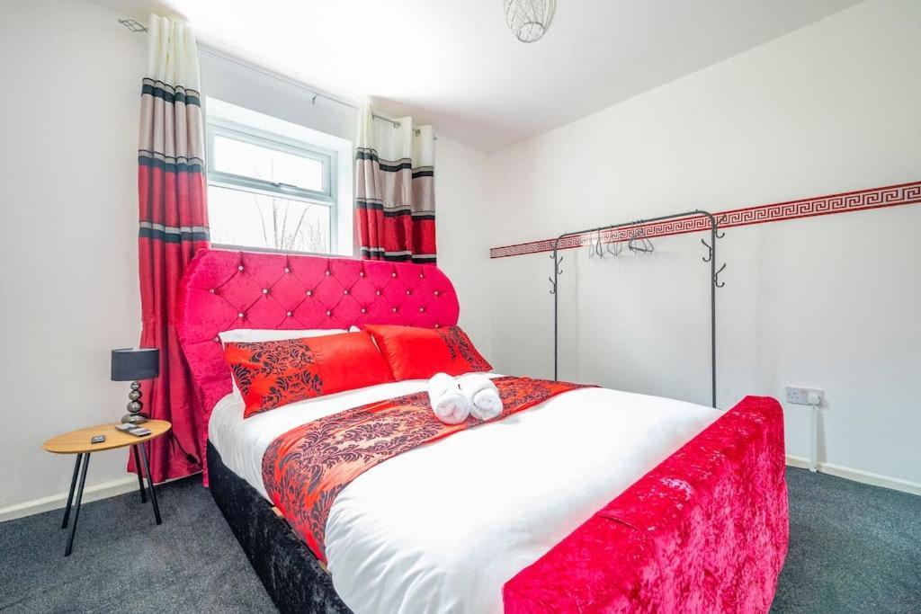 *C.Sani* Setup For Your Most Relaxed & Amazing Stay + Free Parking + Free Fast Wifi * Leeds  Eksteriør billede